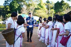 BIB: 2235
                            <button type="button" onclick="openModal(18990374)" class="btn btn-primary btn-sm float-right btn-popup" data-toggle="modal" data-target=".modal-high-quality">
                        <i class="fas fa-shopping-cart"></i> Add to Cart
                    </button>
                                            <button type="button" onclick="isThisMe(18990374, true)" class="btn btn-success btn-sm float-right btn-popup btn-isme hidden" data-toggle="tooltip" data-placement="bottom" title="นี่คือรูปของคุณใช่ไหม คลิกที่นี่เพื่อเอาเข้าอัลบั้ม">
                        <i class="fas fa-plus"></i> Add to album
                    </button>
                    <button type="button" onclick="isThisMe(18990374, false)" class="btn btn-warning btn-sm float-right btn-popup btn-isnotme hidden">
                        <i class="fas fa-ban"></i> Remove from album
                    </button>